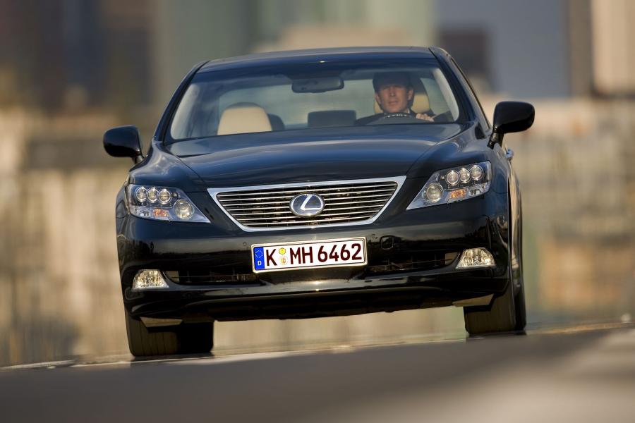  Lexus LS600h L 2007 года  (фото 56 из 224)